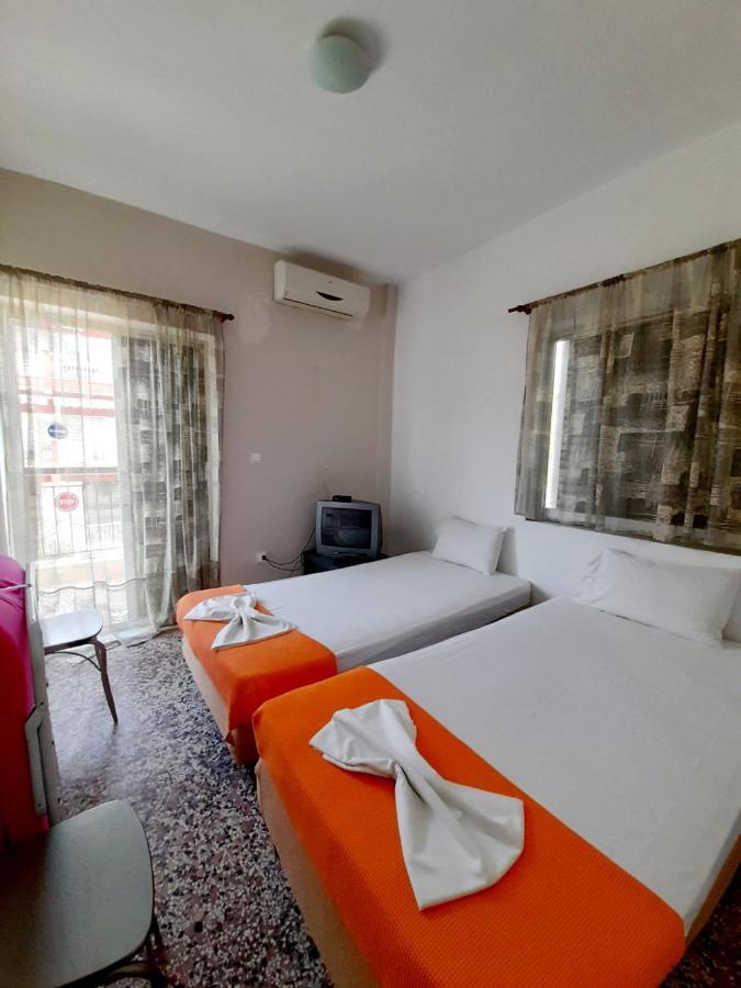 Villa California Paralia Dionisiou Extérieur photo