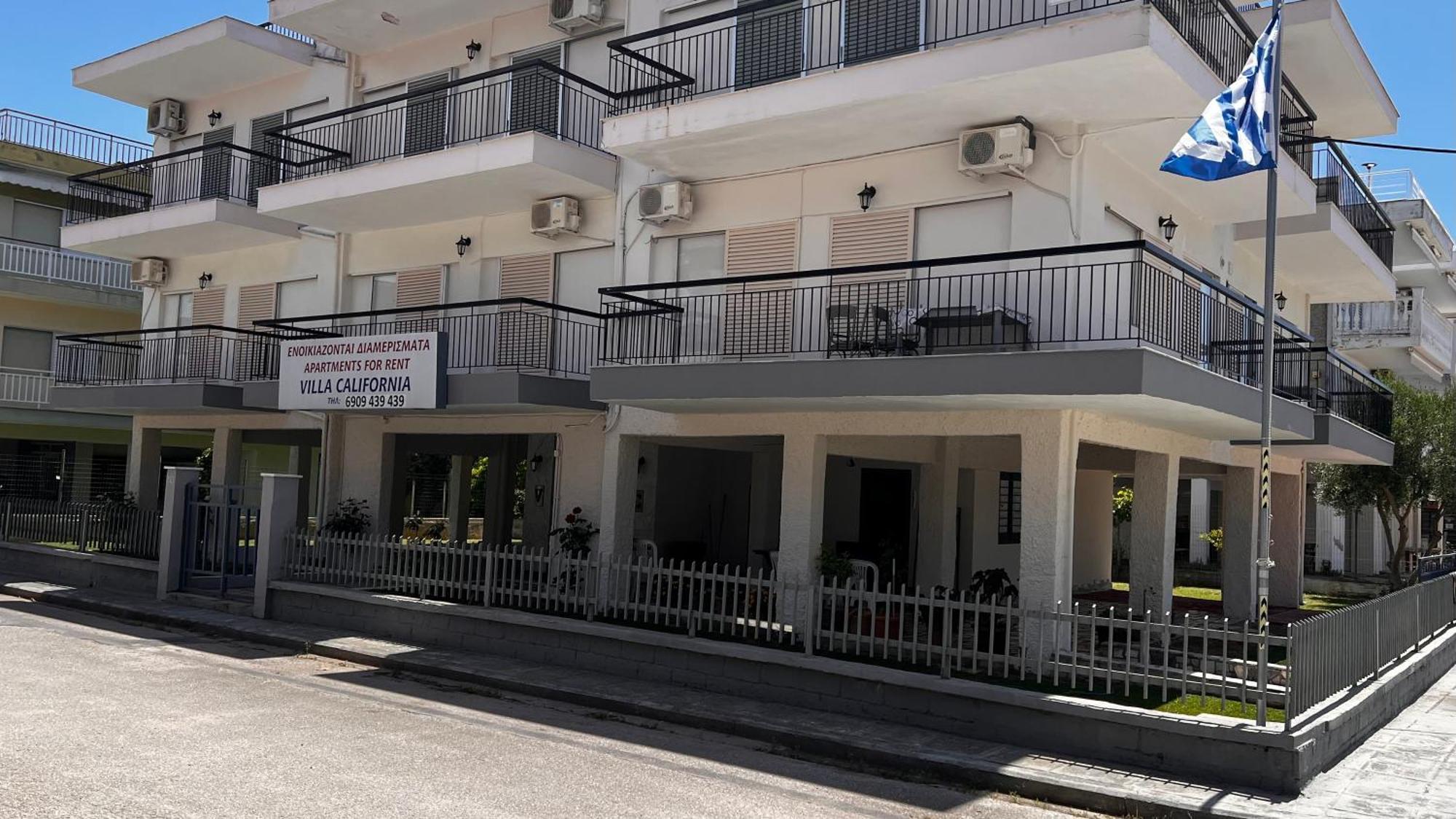 Villa California Paralia Dionisiou Extérieur photo